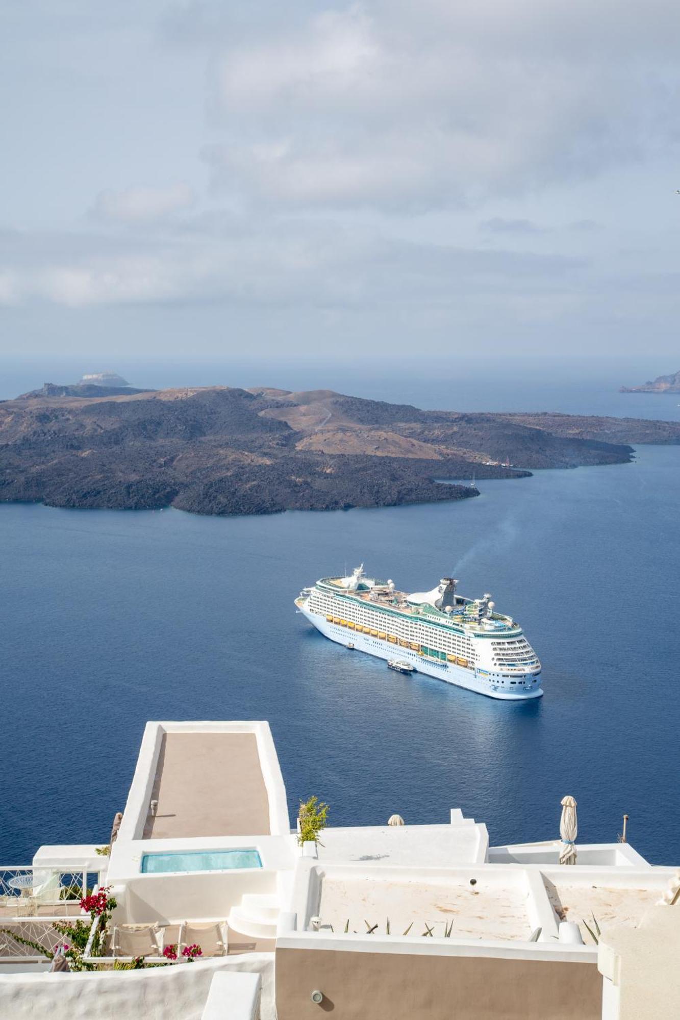 Pantelia Suites Fira  Extérieur photo