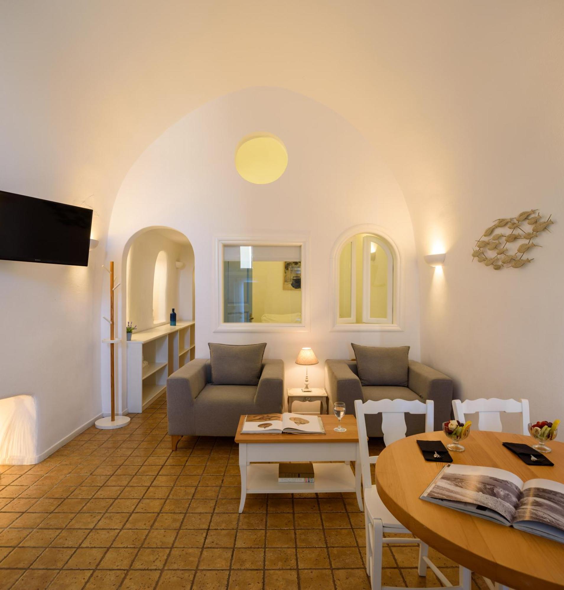 Pantelia Suites Fira  Extérieur photo